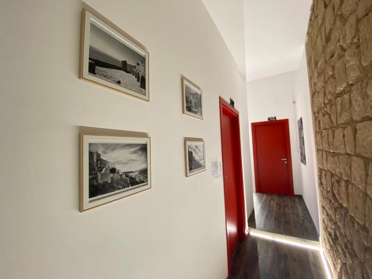 Holiday Guesthouse サレルノ エクステリア 写真