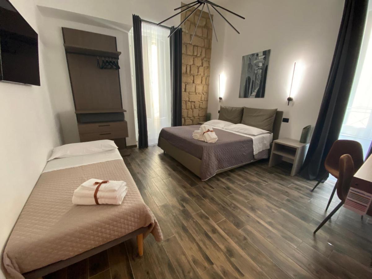 Holiday Guesthouse サレルノ 部屋 写真