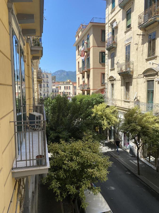 Holiday Guesthouse サレルノ エクステリア 写真