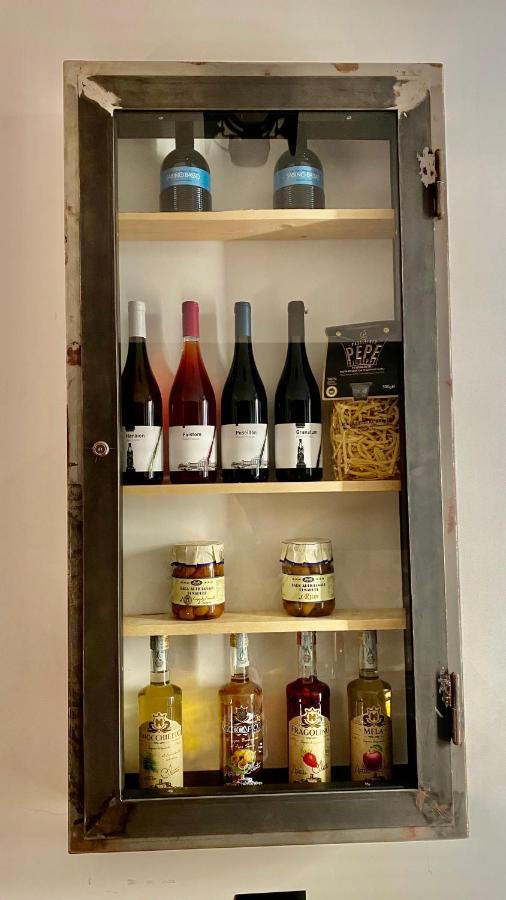 Holiday Guesthouse サレルノ エクステリア 写真