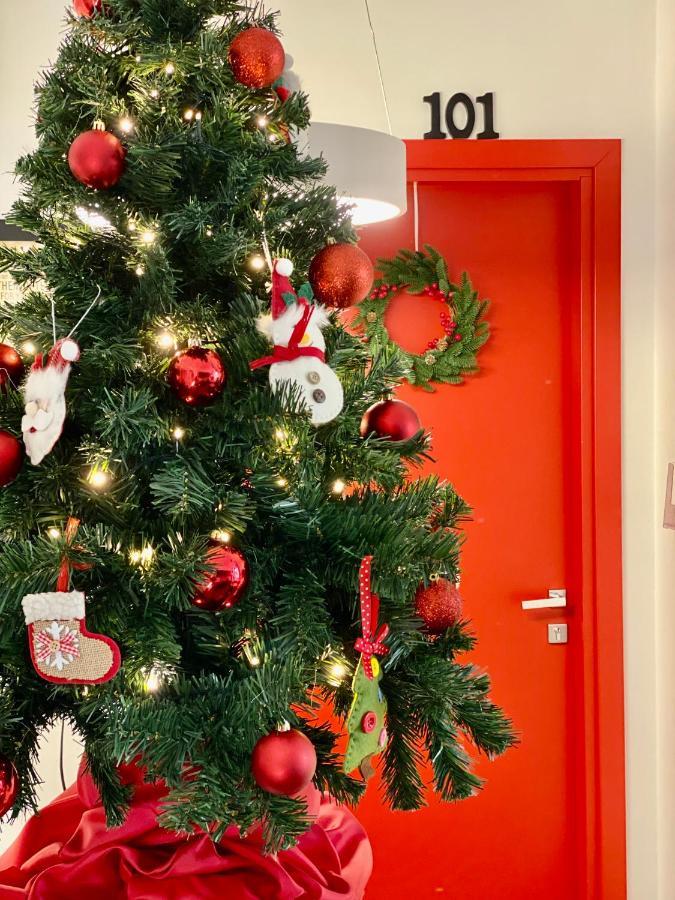 Holiday Guesthouse サレルノ エクステリア 写真
