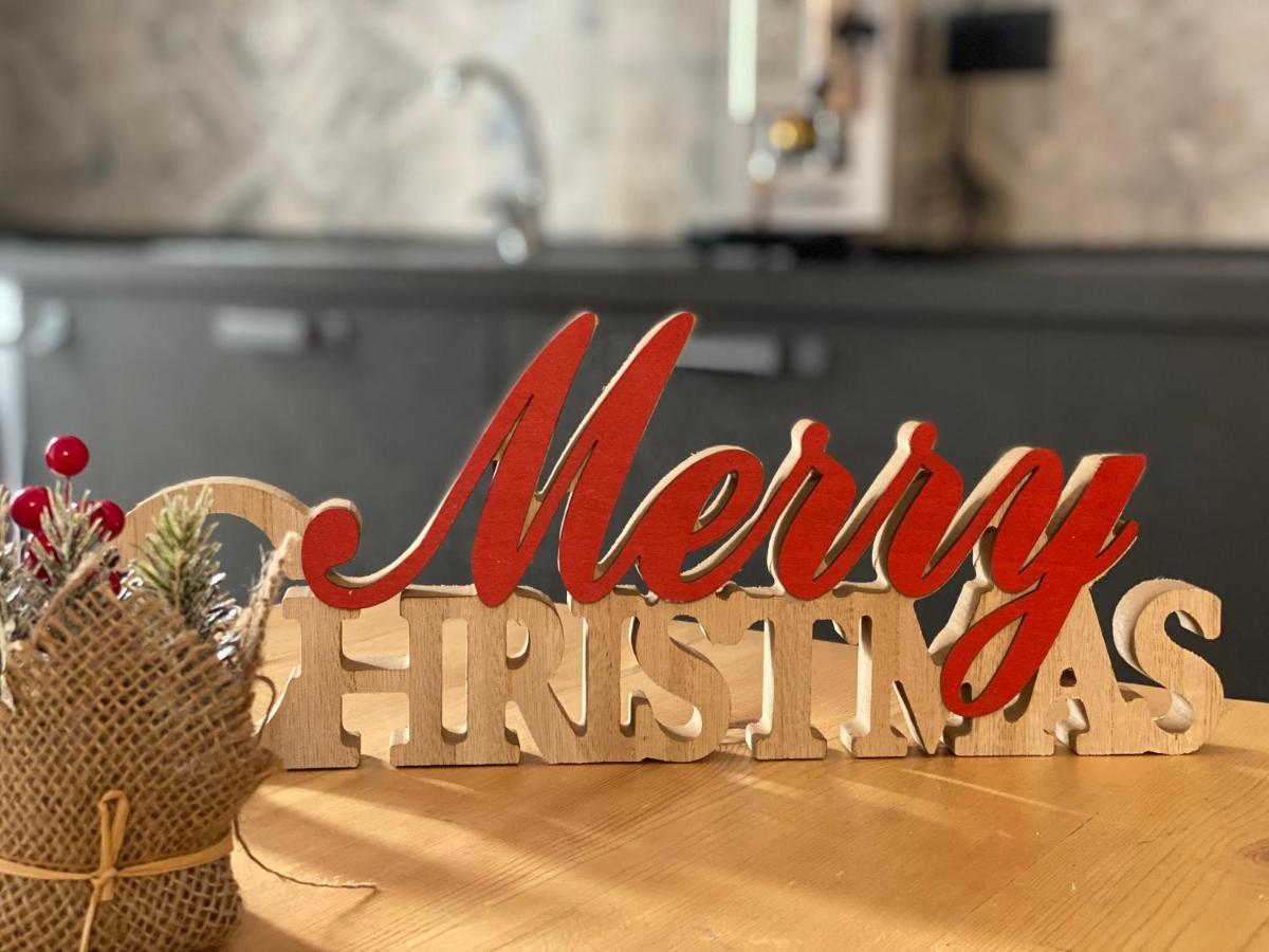 Holiday Guesthouse サレルノ エクステリア 写真