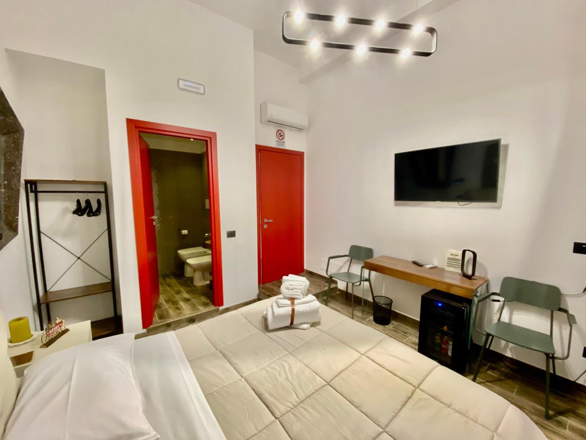 Holiday Guesthouse サレルノ 部屋 写真