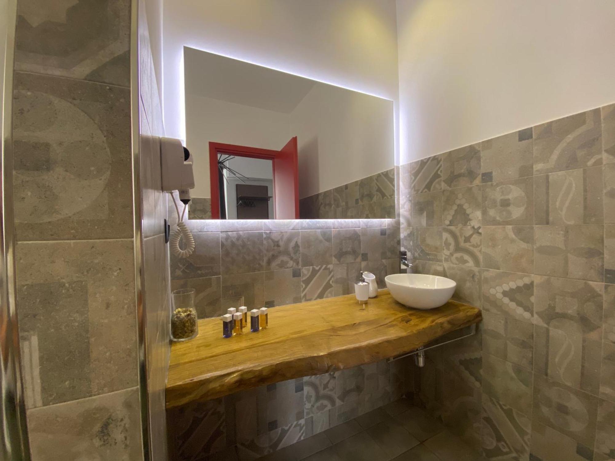 Holiday Guesthouse サレルノ 部屋 写真