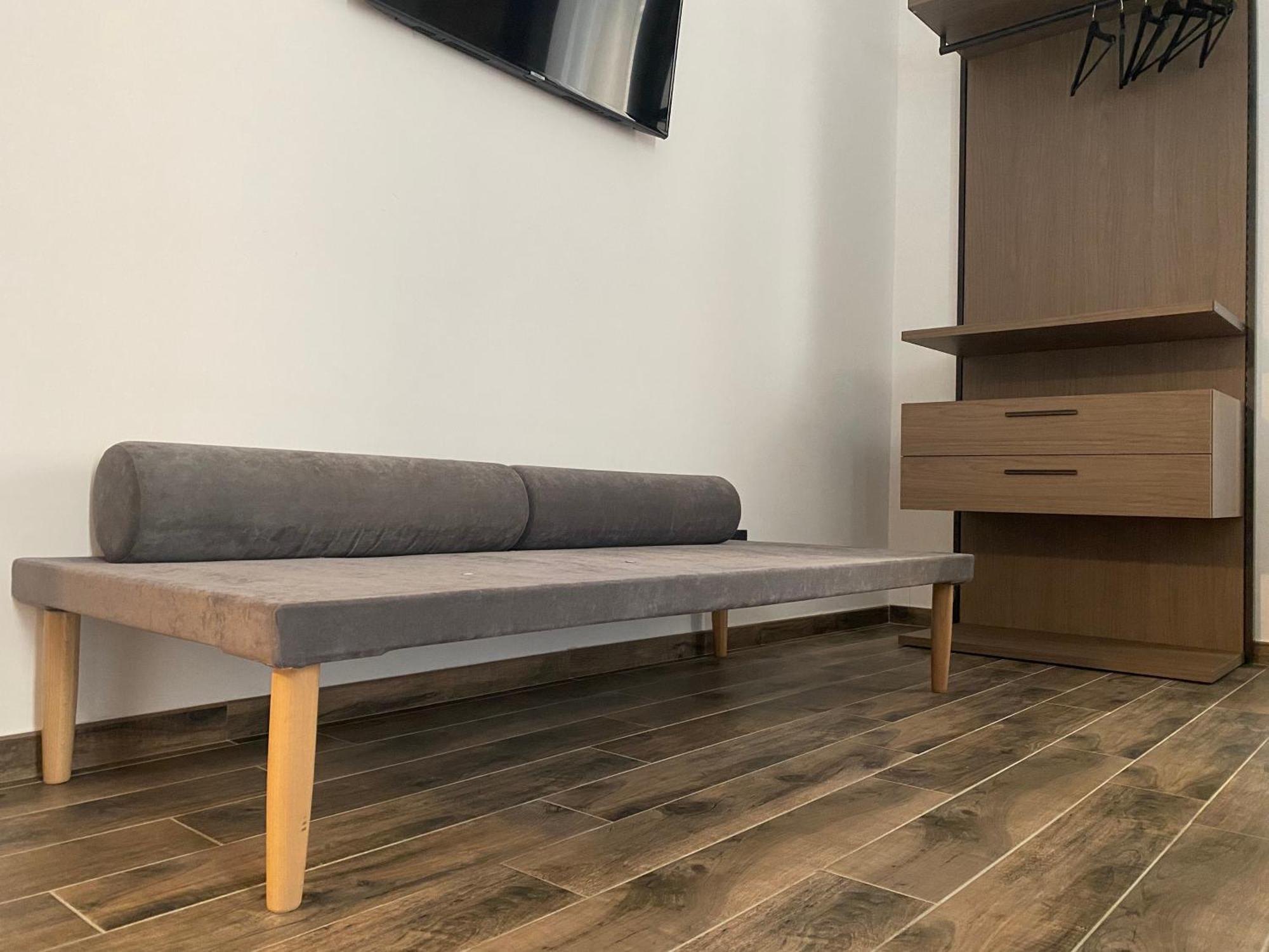 Holiday Guesthouse サレルノ 部屋 写真