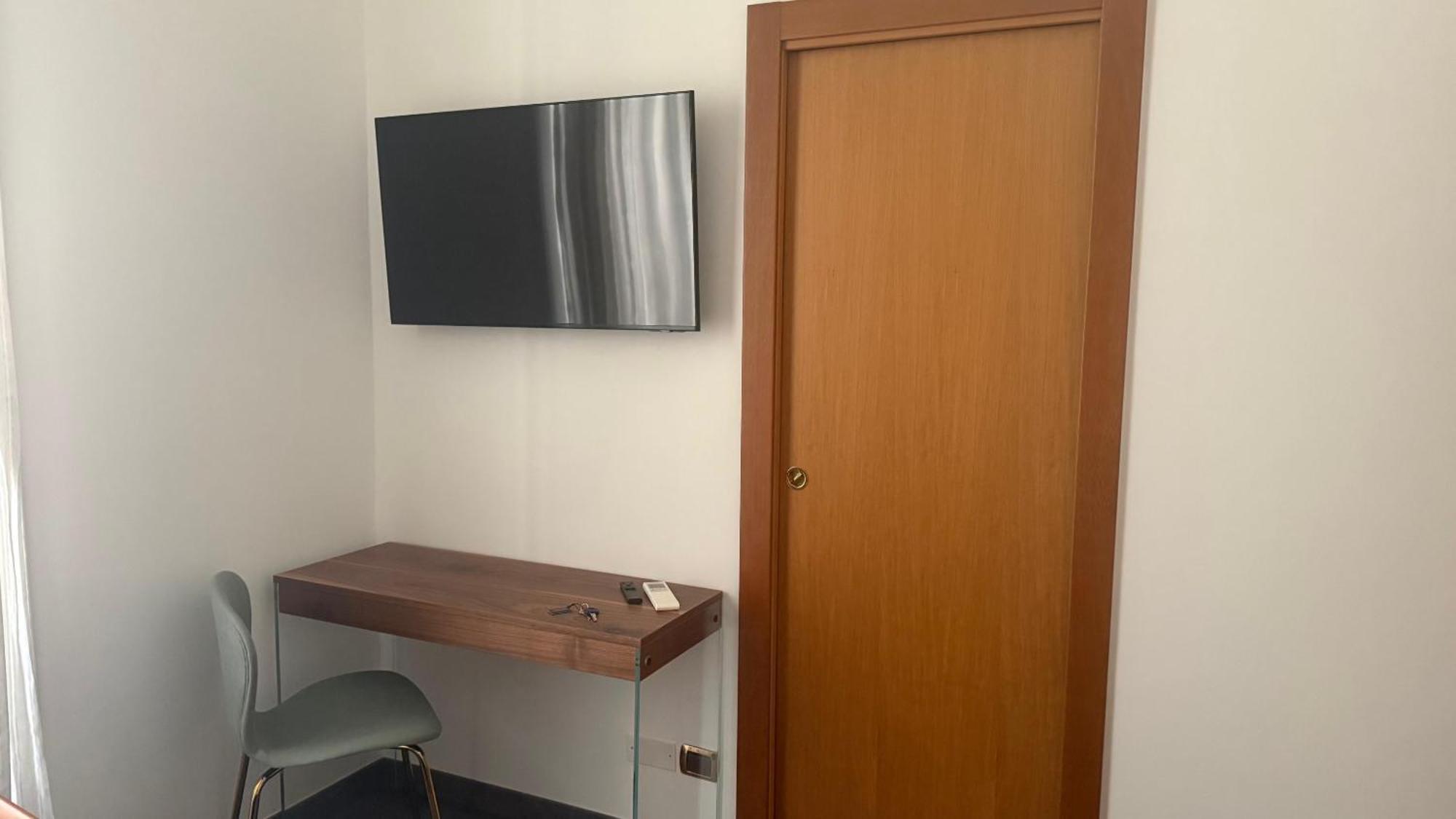 Holiday Guesthouse サレルノ エクステリア 写真